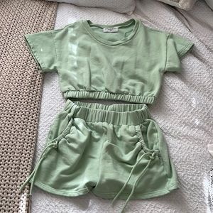 2-piece set